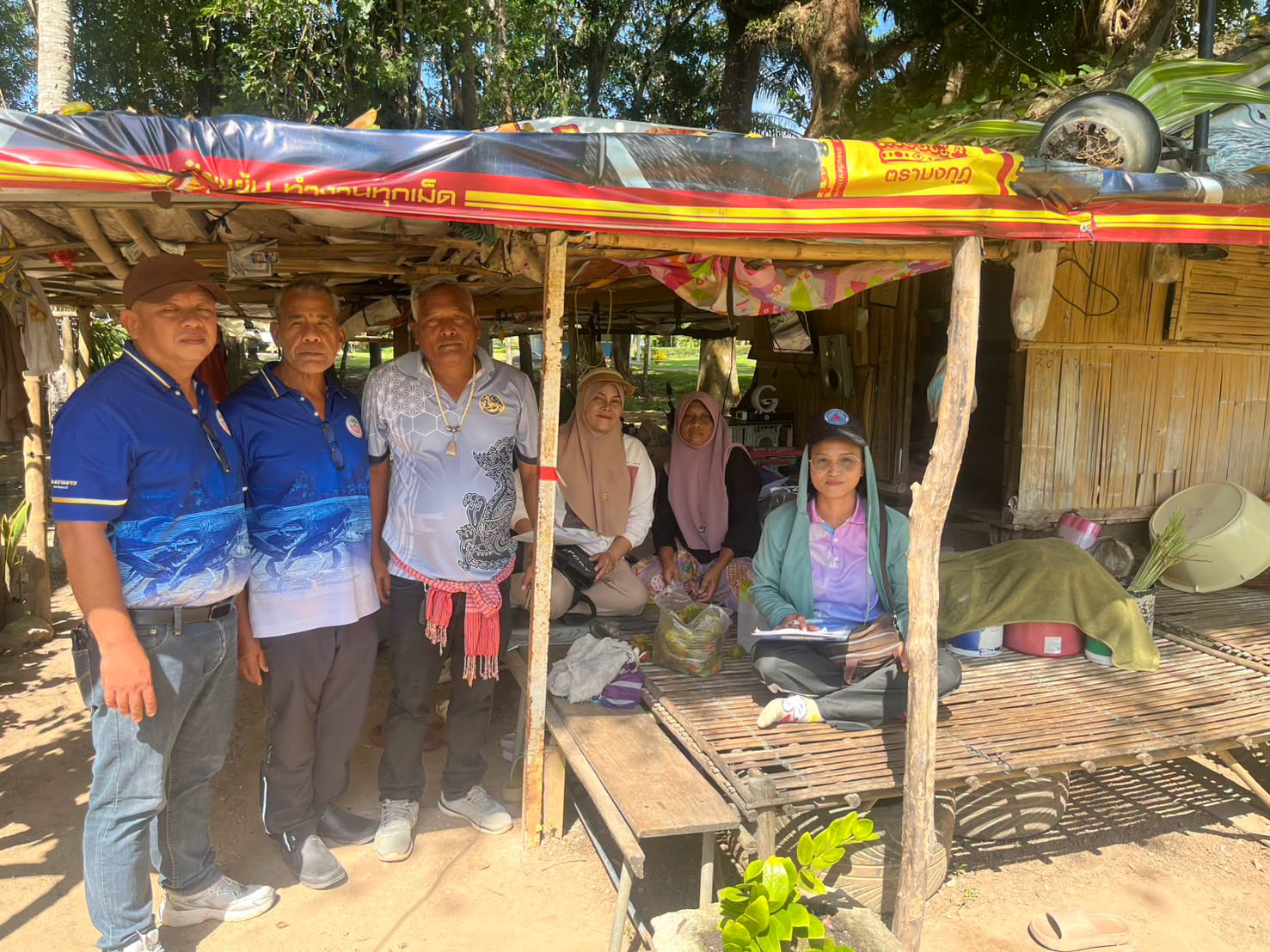 เทศบาลตำบลทรายขาว ลงพื้นที่สำรวจครัวเรือนยากจนและครัวเรือนเปราะบาง ตามแนวคิด “Housing for Hope : ซ่อมบ้าน เติมหวัง สร้างชีวิต”